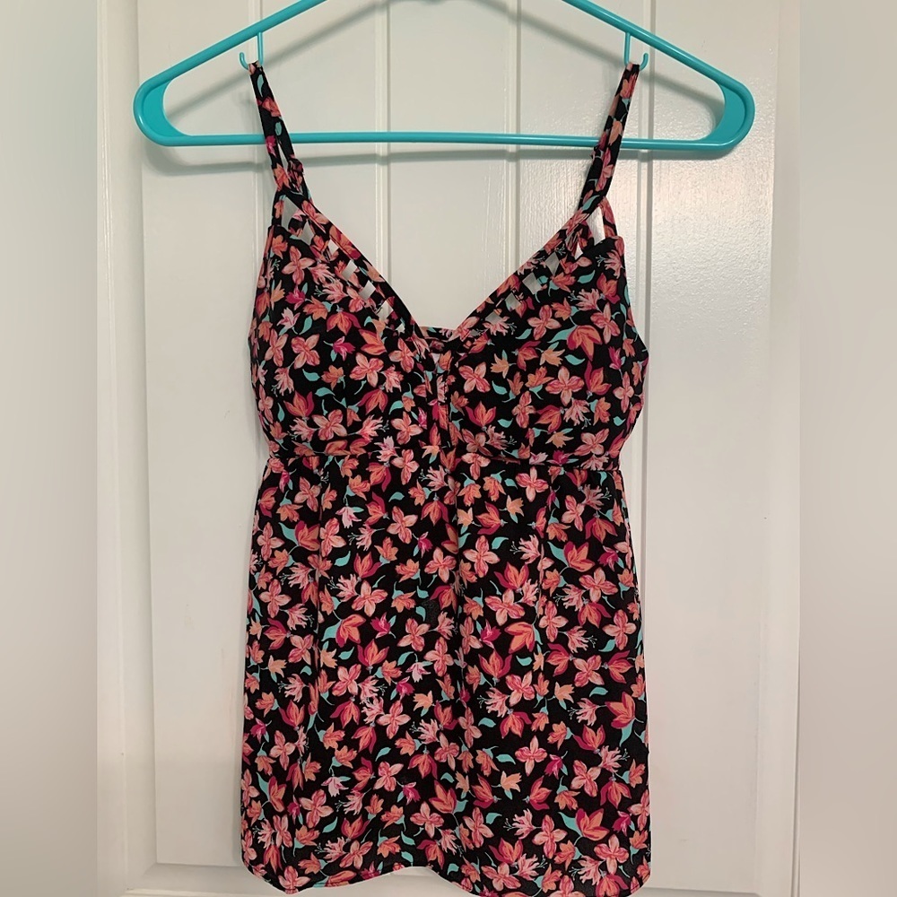 Candie’s XS Spaghetti Strap Floral Top
